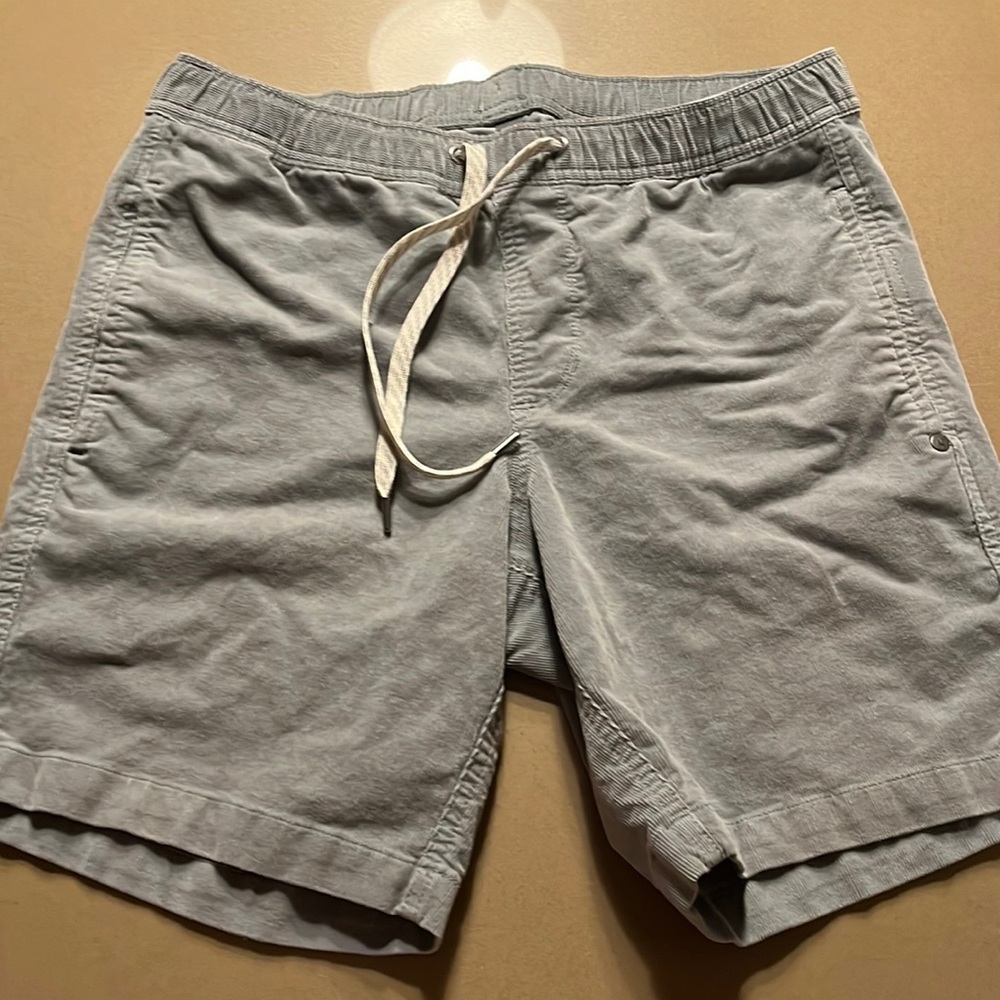 Vuori men’s corduroy shorts